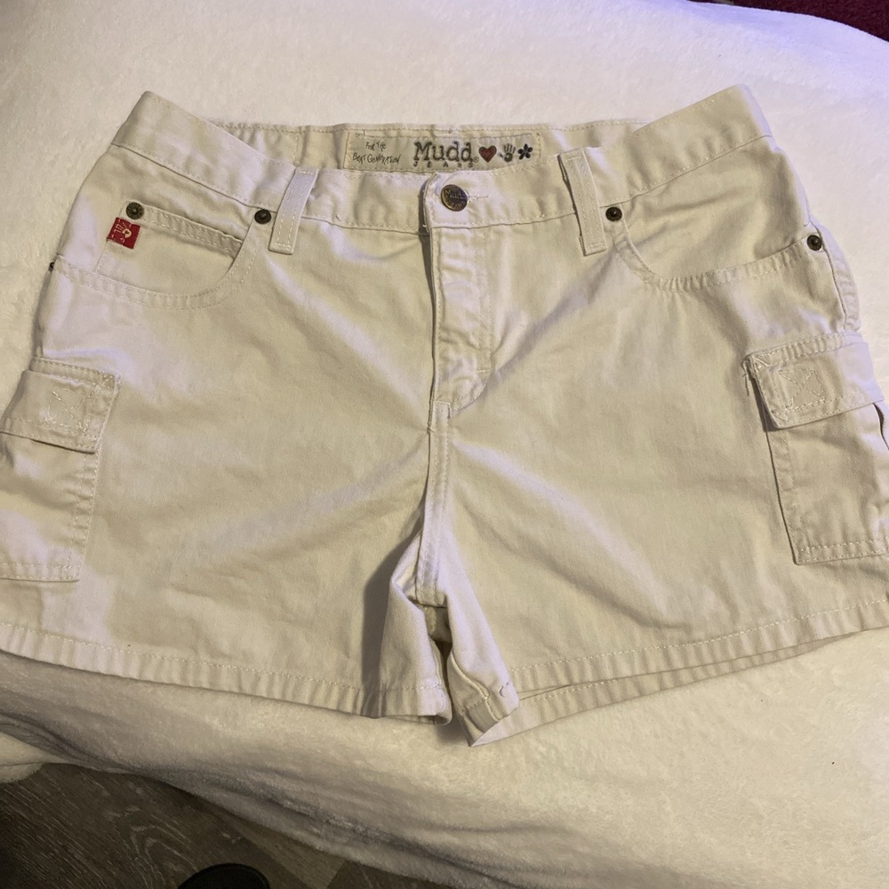VINTAGE Y2K WOMEN'S MUDD CREAM COLOR CARGO SHORTS SIZE 11 100% COTTON